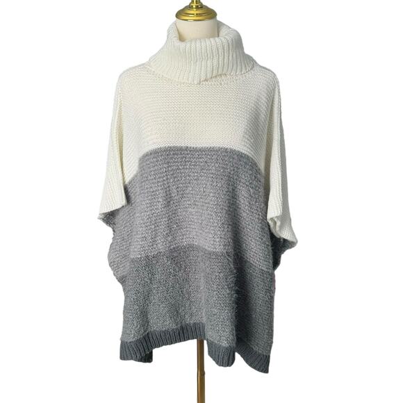 Vince Camuto Colorblock Turtleneck Sweater Grey White Poncho Shrug Thick Warm OS - Picture 2 of 16